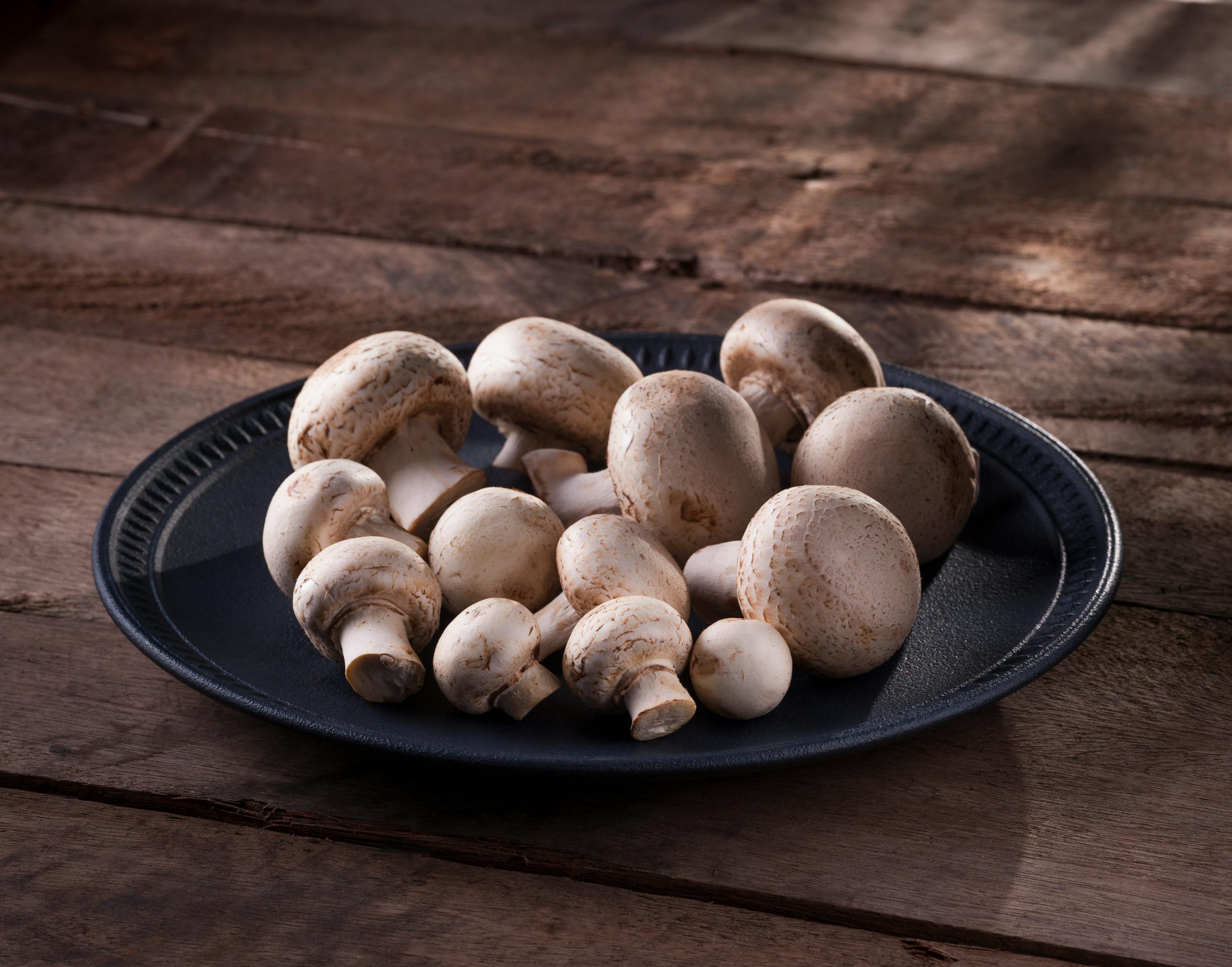 Button mushrooms (white)